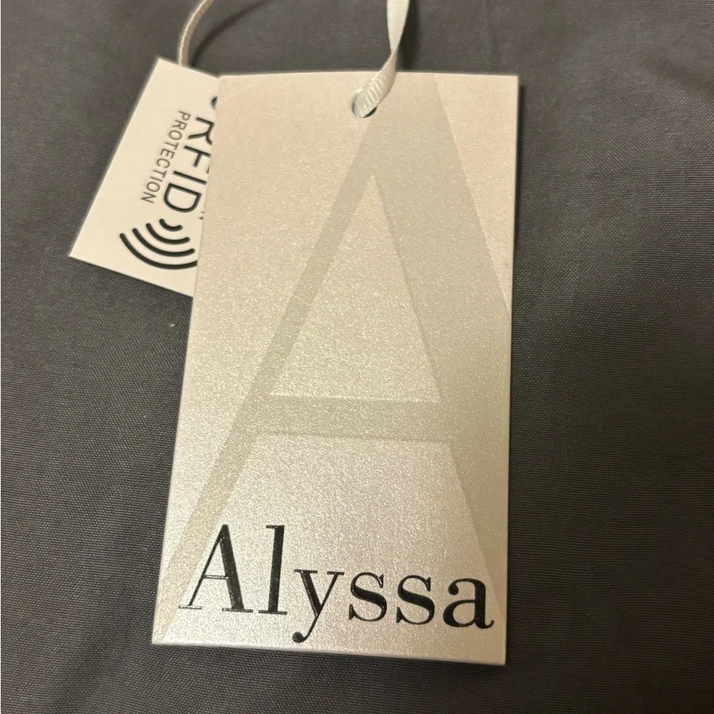 Alyssa Pink Wristlet Wallet - Picture 5 of 6